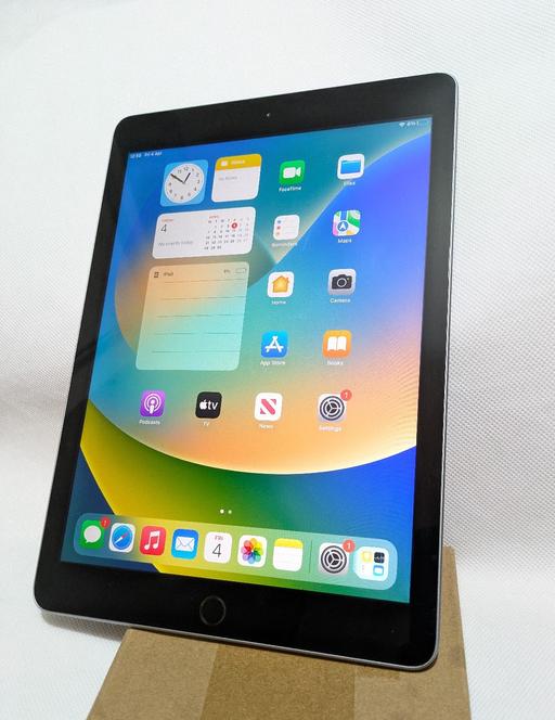 Buy & Sell Merseyside Liverpool - Photos for iPad 5 32gb iOS16 Download any app