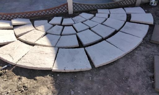 Buy & Sell West Midlands Walsall - Photos for half of circle concrete paving slabs (33 )