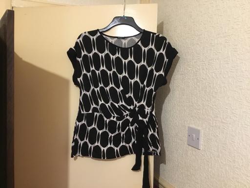 Buy & Sell West Midlands Wolverhampton - Photos for Ladies Top Size18 from Roman