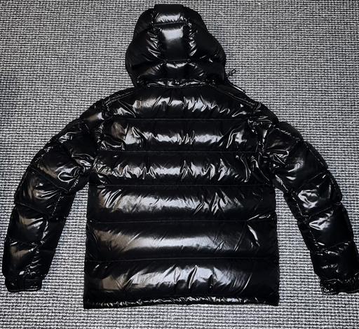 Buy & Sell Windsor and Maidenhead Maidenhead - SL60 - Photos for Moncler maya- medium