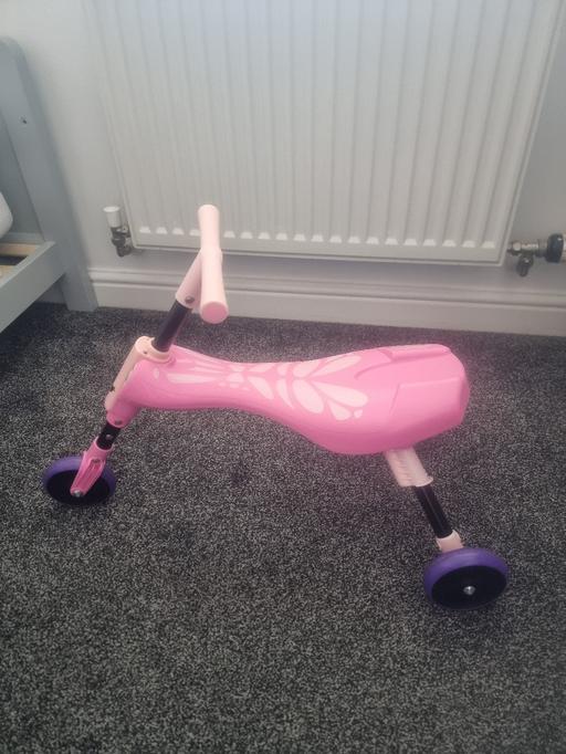 Buy & Sell West Northamptonshire Wootton - West Northamptonshire - Photos for scuttle bug scooter age 2-4