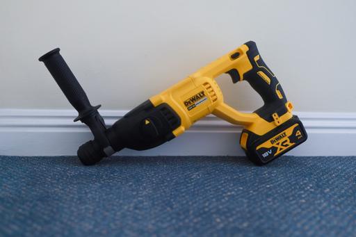 Buy & Sell South East London Croydon - Photos for dewalt sds+battery 4ah 18v new