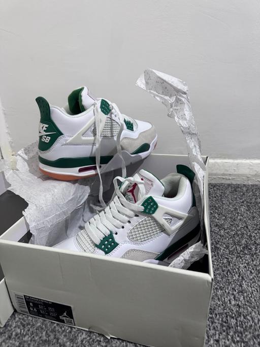 Buy & Sell East London Maryland - East London - Photos for Jordan 4 Retro