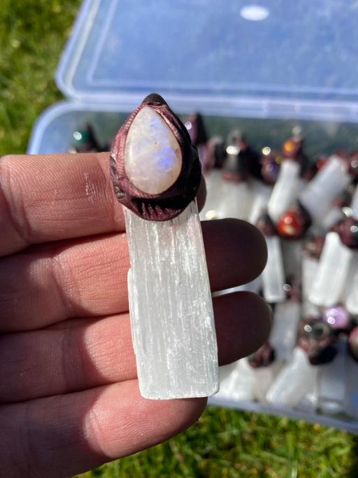 Buy & Sell Staffordshire South Staffordshire - Photos for Selenite & Moonstone Pendant. Wednesbury