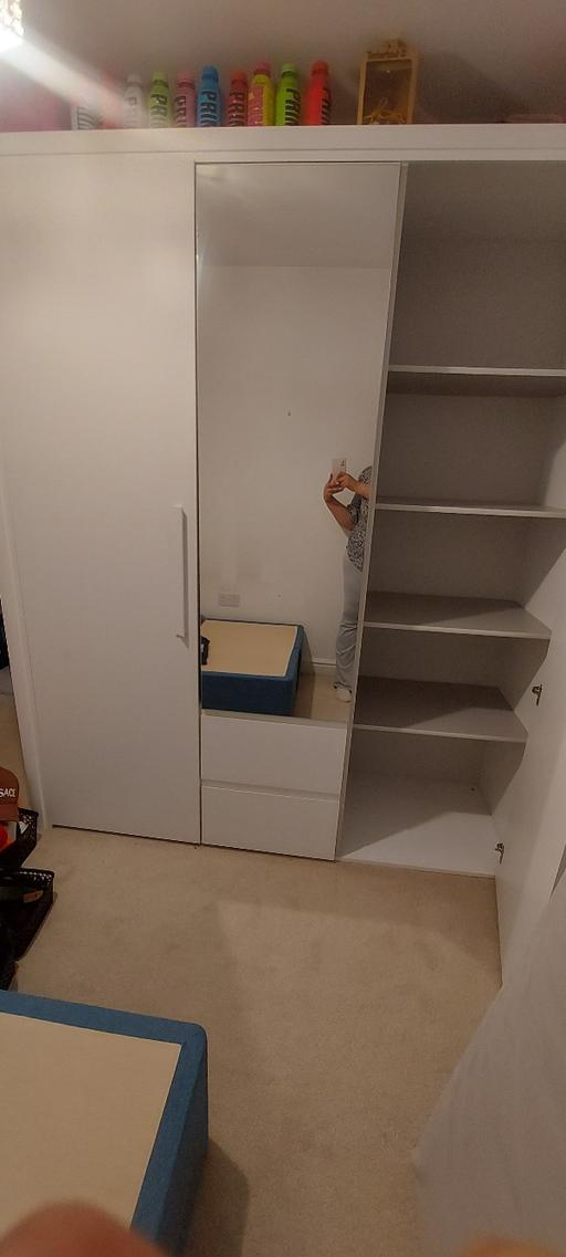 Buy & Sell West Midlands Sandwell - Photos for White Wooden Cupboard