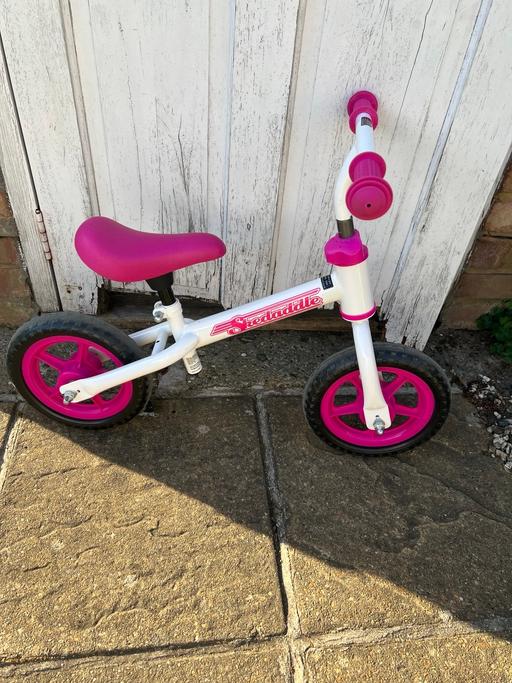 Buy & Sell South East London Coombe - Croydon - Photos for Pink and white Balance Bike
