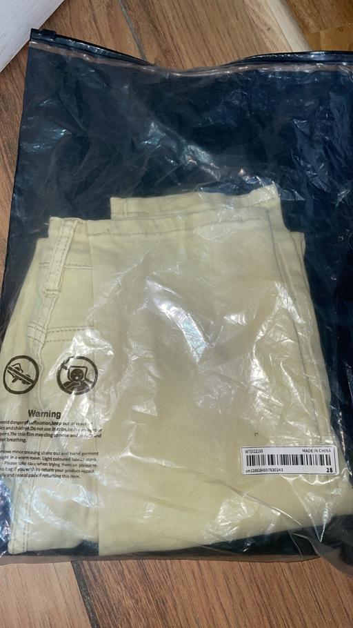 Buy & Sell Buckinghamshire Milton Keynes - Photos for Chino jeans (summer yellow) never worn