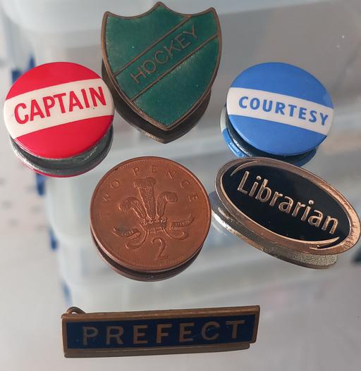 Buy & Sell Thatto Heath Saint Helens - Photos for vintage school related badges