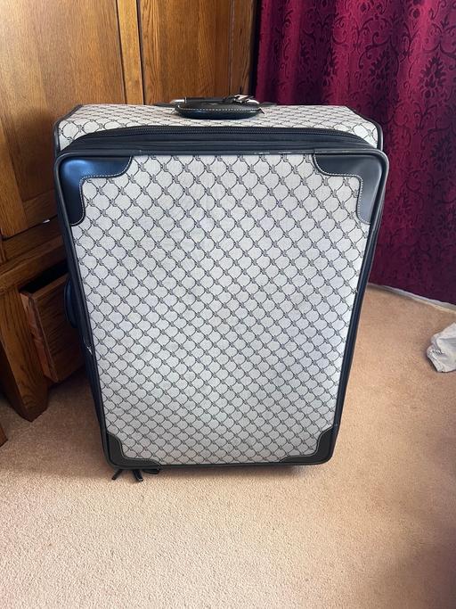 Buy & Sell South Yorkshire Rotherham - Photos for Lauren Ralph Lauren large suitcase
