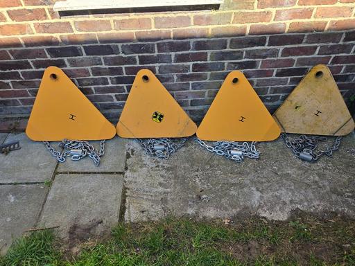 Buy & Sell South East London Lambeth - South East London - Photos for 4 triangle wheel clamps