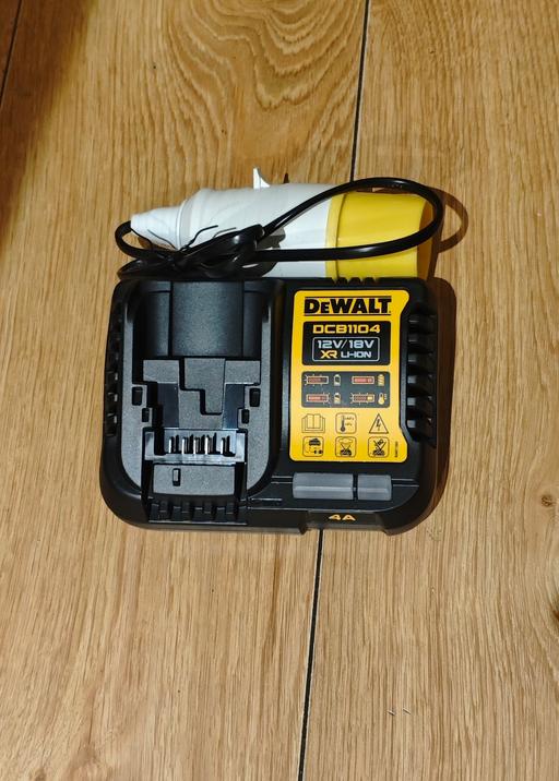Buy & Sell Central London Aldgate - Central London - Photos for DeWalt charger 110v