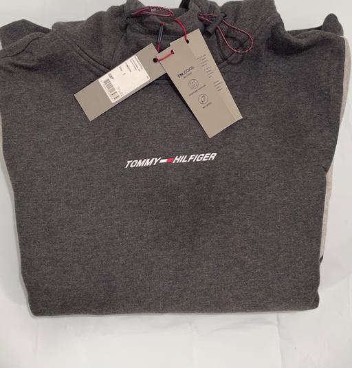 Buy & Sell East London Forest Gate - East London - Photos for tommy Hilfiger hoodie