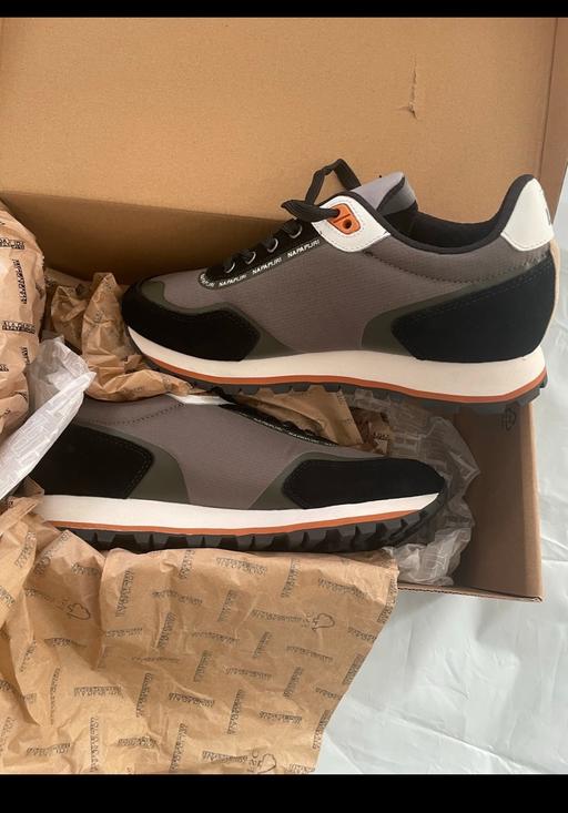 Buy & Sell East London Forest Gate - East London - Photos for Napapijri trainers