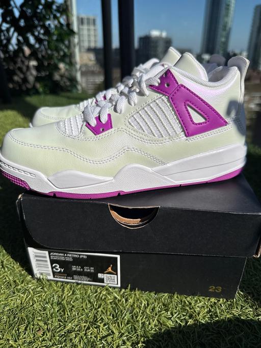 Buy & Sell North London Finsbury Park - North London - Photos for Jordan 4 retro