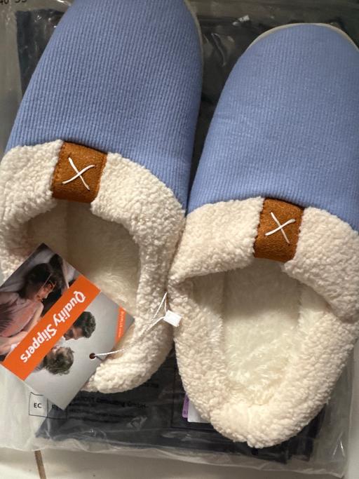 Buy & Sell Central London Victoria - Central London - Photos for Quality slippers