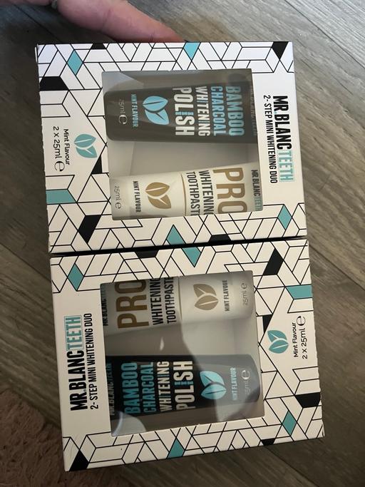 Buy & Sell West Midlands Wolverhampton - Photos for Mini toothpaste sets £1 a few sets