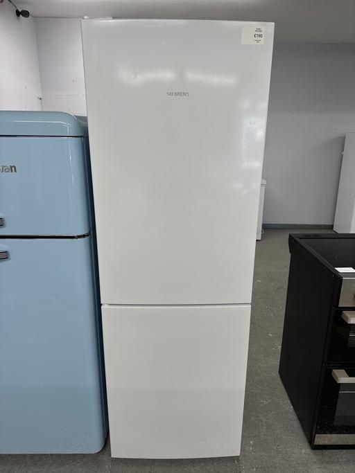 Buy & Sell West Midlands Wolverhampton - Photos for Siemens 70/30 Fridge Freezer Guaranteed