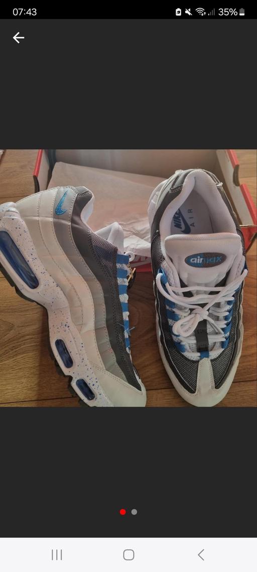 Buy & Sell Kent Tunbridge Wells - Photos for white and blue speckle Nike Air Tns