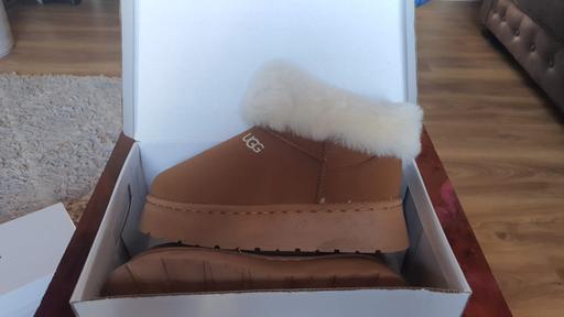Buy & Sell Kent Swale - Photos for Brown Uggs Boots