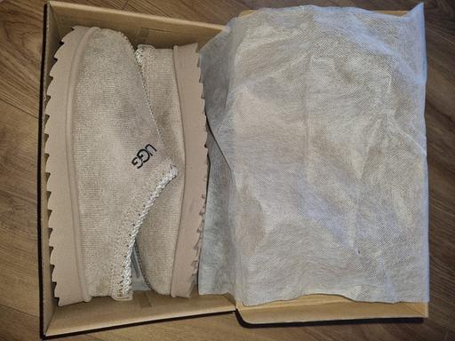 Buy & Sell Kent Swale - Photos for Ugg slippers