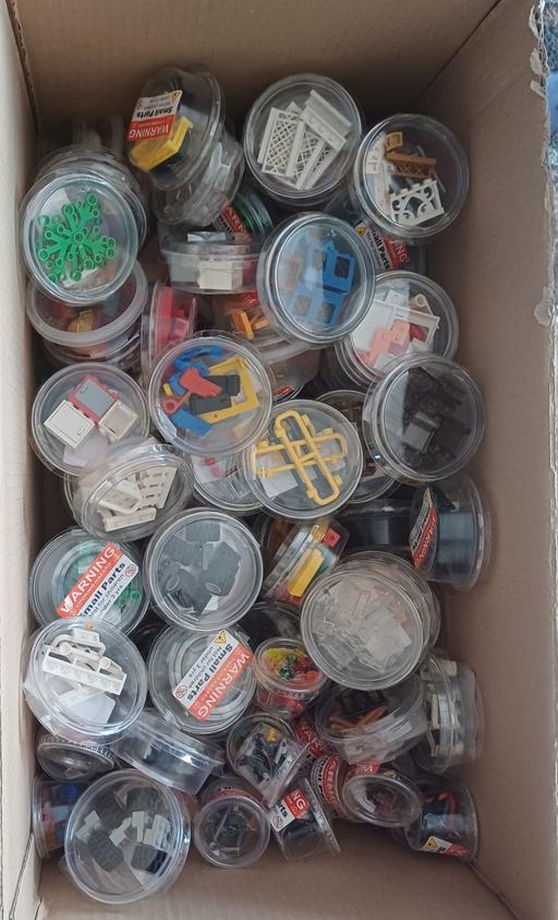 Buy & Sell West Midlands Sandwell - Photos for Small little tubs with lego items in.