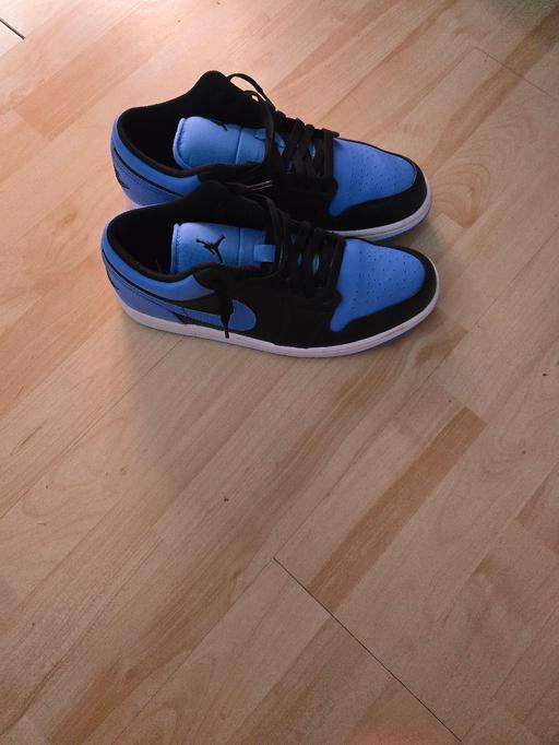 Buy & Sell South West London Wimbledon - South West London - Photos for jordans size 9