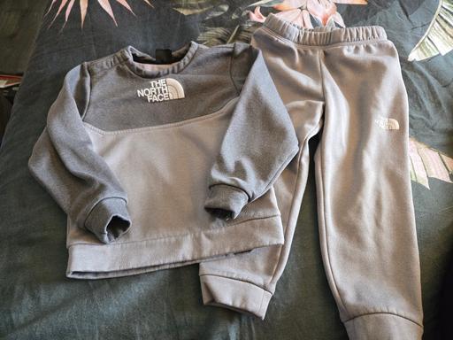 Buy & Sell Handsworth Sheffield - Photos for 4 years the north face tracksuit