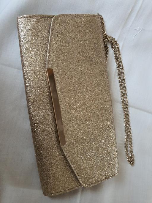 Buy & Sell Norfolk South Norfolk - Photos for F&F gold glitter evening clutch