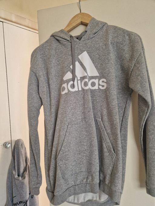 Buy & Sell East London Highams Park - East London - Photos for womens Oversized Adidas hoodie