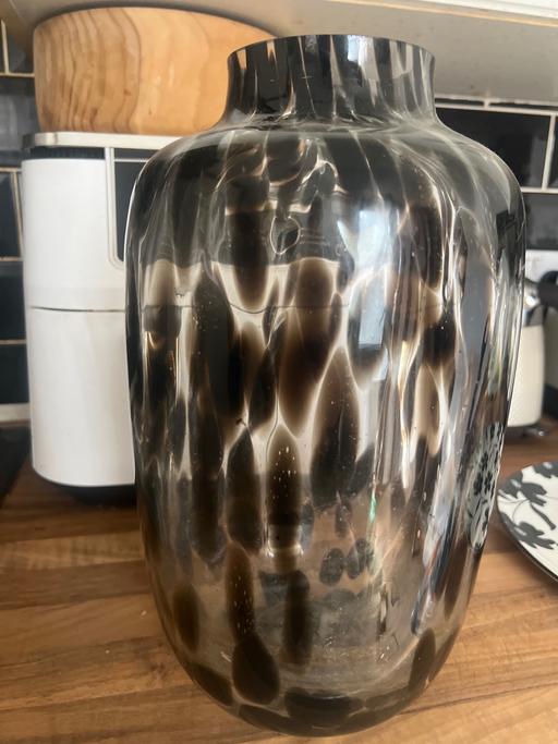 Buy & Sell West Midlands Dudley - Photos for Large vase excellent condition like new