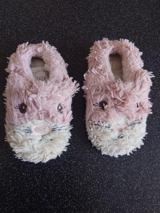 Buy & Sell Woodthorpe Charnwood - Photos for Girls slippers size 6-7