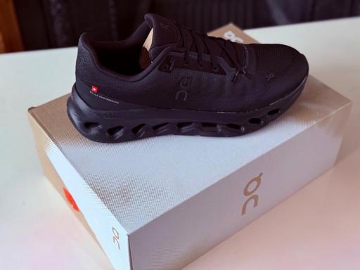 Buy & Sell North London Ponders End - North London - Photos for On-Running CloudTilt (Eclipse Black)