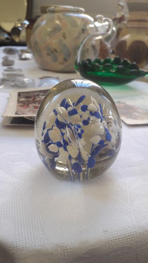 Buy & Sell South East London Shirley - South East London - Photos for GLASS PAPERWEIGHTS.