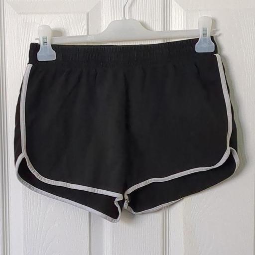 Buy & Sell Bexley Welling - Bexley - Photos for Select women black and white sport shorts