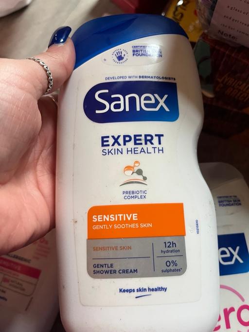 Buy & Sell West Midlands Wolverhampton - Photos for Shower gel £2 each