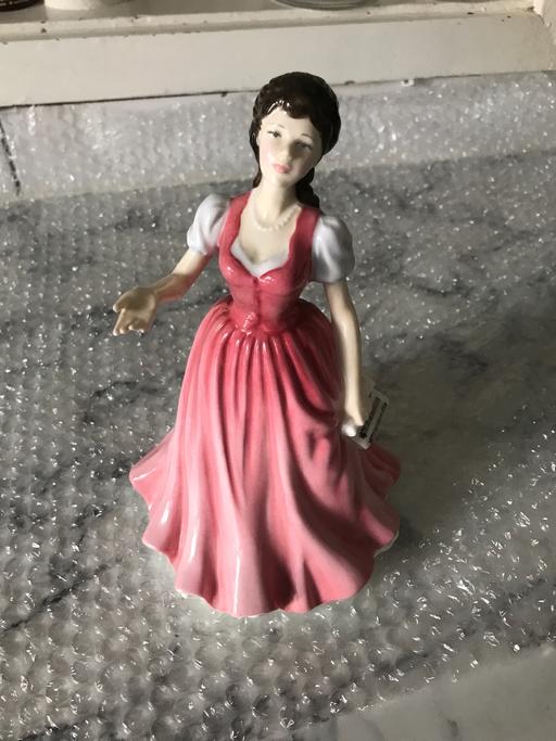 Buy & Sell Windsor and Maidenhead Datchet - Sutton - Photos for Royal doulton figurine