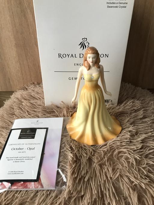 Buy & Sell Windsor and Maidenhead Datchet - Sutton - Photos for Royal doulton figurine