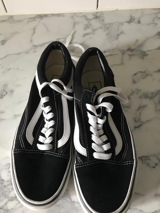 Buy & Sell Windsor and Maidenhead Datchet - Sutton - Photos for Ladies trainers