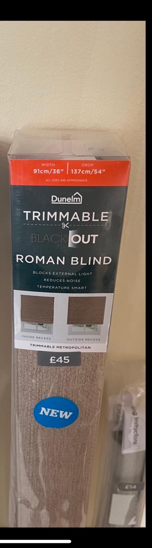 Buy & Sell Buckinghamshire High Wycombe - HP13 - Photos for Dunelm blackout Roman blind