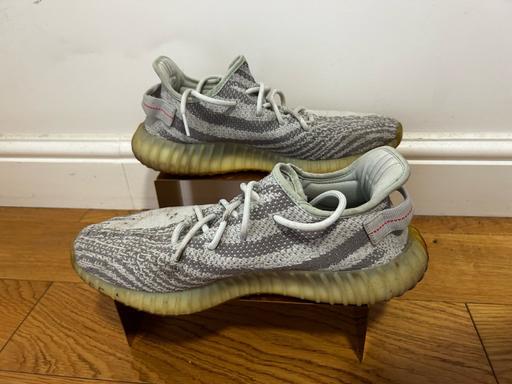 Buy & Sell Hampshire Gosport - Photos for Yeezy clean yk11