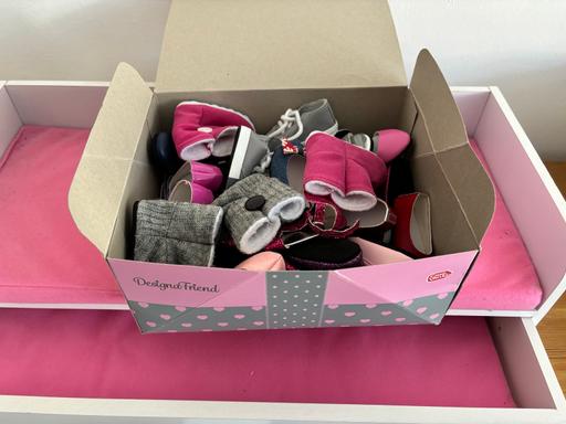 Buy & Sell East London Snaresbrook - East London - Photos for A designer friend collection of 2 dolls