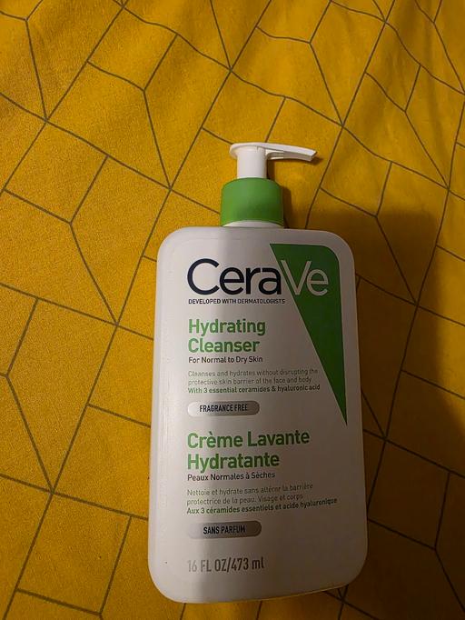 Buy & Sell West Midlands Wolverhampton - Photos for New Cerave Hydrating Cleanser Large Bottle