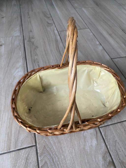 Buy & Sell West Midlands Birmingham - Photos for Wicker Basket with Handle
