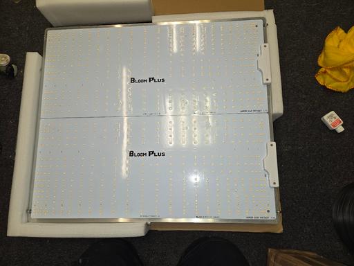 Buy & Sell Staffordshire Stafford - Photos for XP4000 Dimmable, Dual spectrum Grow Light