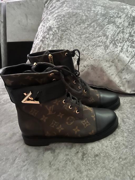 Buy & Sell South East London Bellingham - South East London - Photos for Women’s brown and black boots