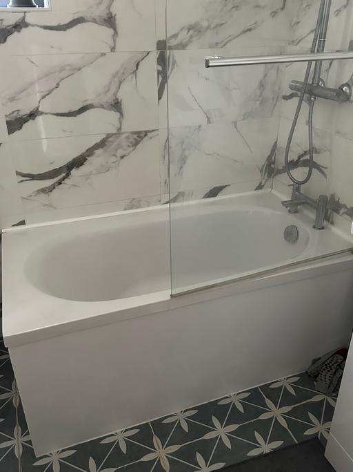 Buy & Sell West Midlands Birmingham - Photos for Extra small bath 1200 by 700mm