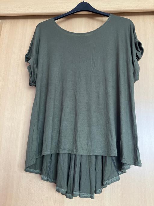 Buy & Sell West Midlands Sandwell - Photos for Size 20-22 Ladies Green Top