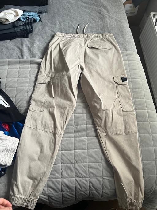 Buy & Sell Cheshire West and Chester Helsby - Cheshire West and Chester - Photos for Pull & bear trousers
