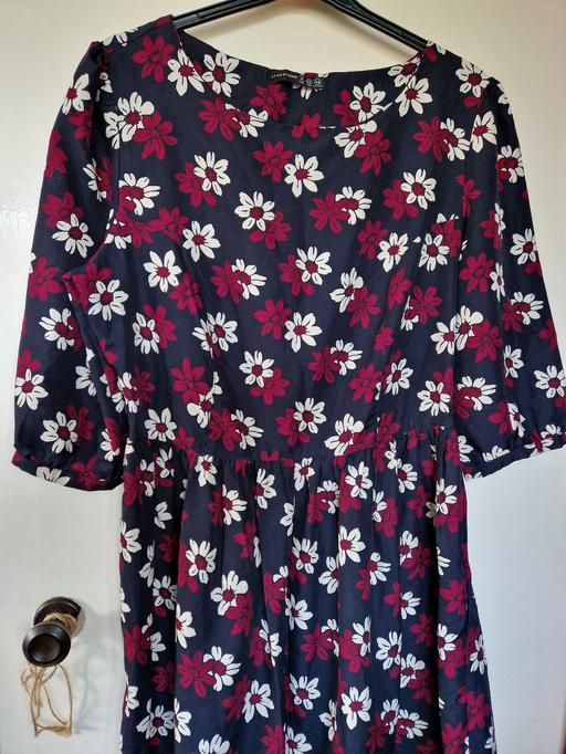 Buy & Sell Leicestershire Oadby and Wigston - Photos for (18) Ladies dress