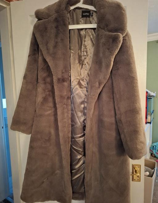 Buy & Sell West Midlands Wolverhampton - Photos for Boohoo Faux Fur Coat